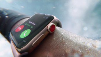 Презентация новой модели часов Apple Smart Watch Series 3