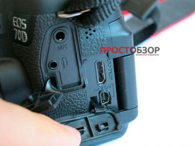 Боковые разъемы фотоаппарата Canon EOS 70D