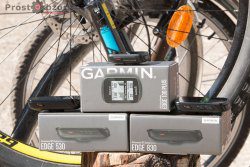 Передняя часть велокомпьютеров  Garmin Edge 830, 530, 130 Plus.