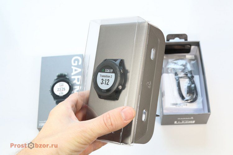 Распаковка часов Garmin Forerunner 935