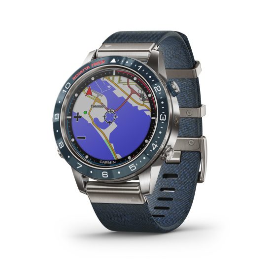 часы Garmin MARQ Captain - крупный план