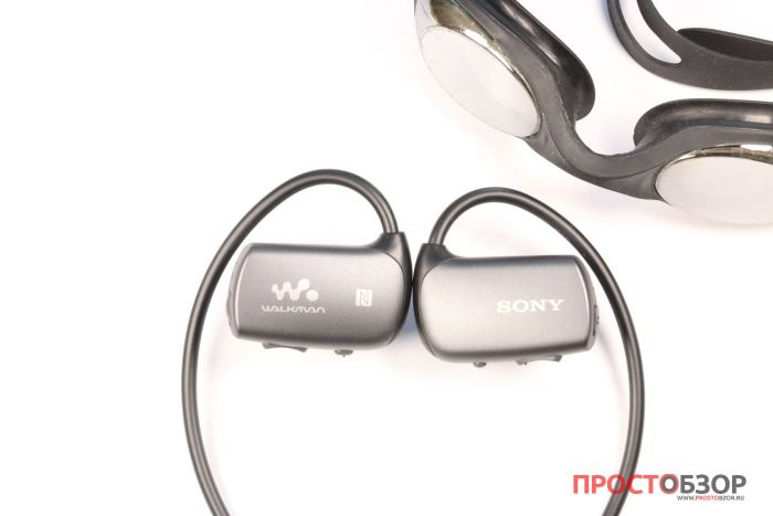 Левое и правое ухо Mp3 плеера Sony Walkman NWZ-WS613