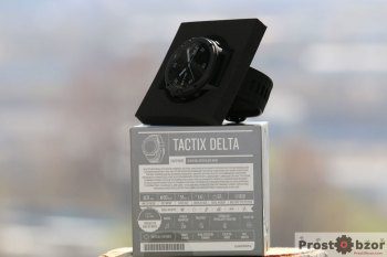 Коробка часов Garmin tactix Delta Sapphire с характеристиками