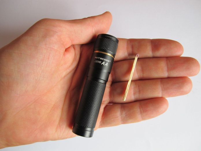 Большой обзор маленького фонарика NiteCore Sens AA