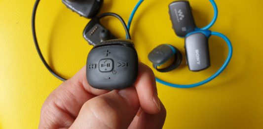 Обзор водонепроницаемого плеера Sony Walkman NWZ